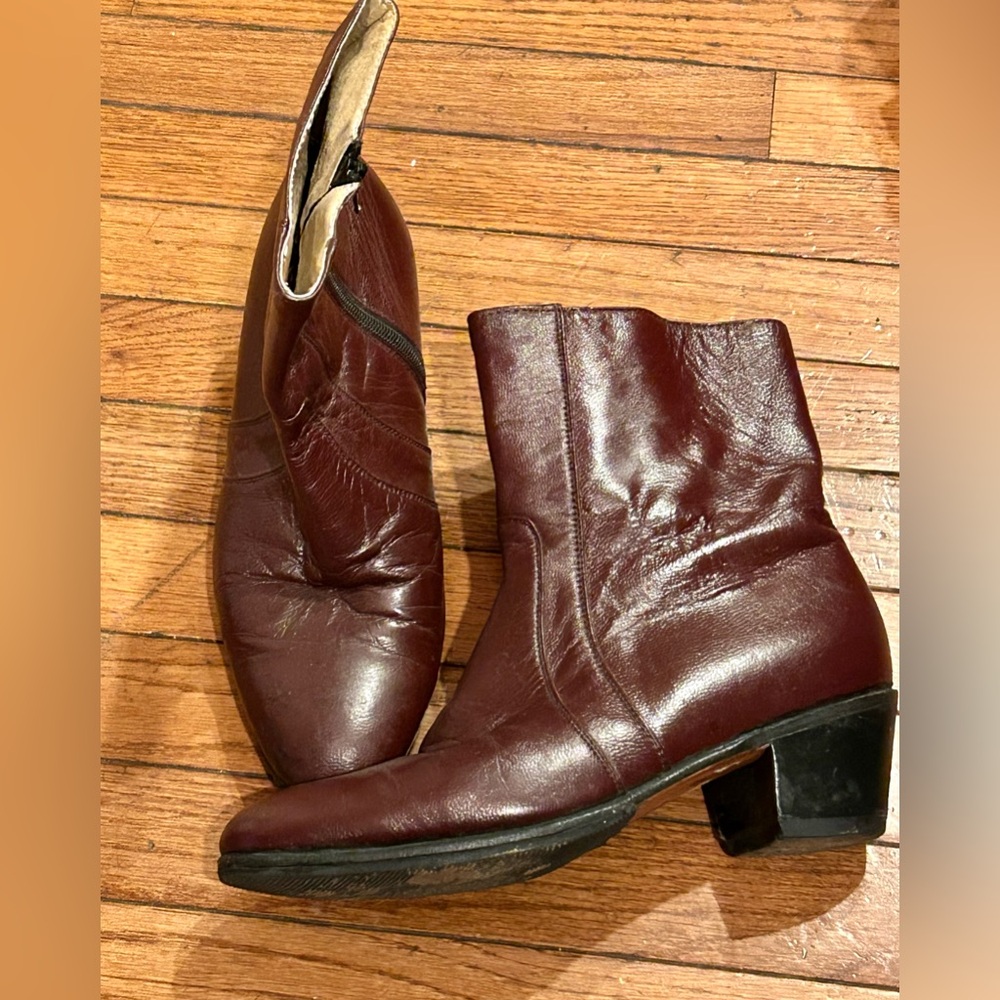 Chic Maroon Heeled Boots